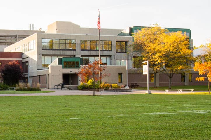 FLCC main campus, front entrance.